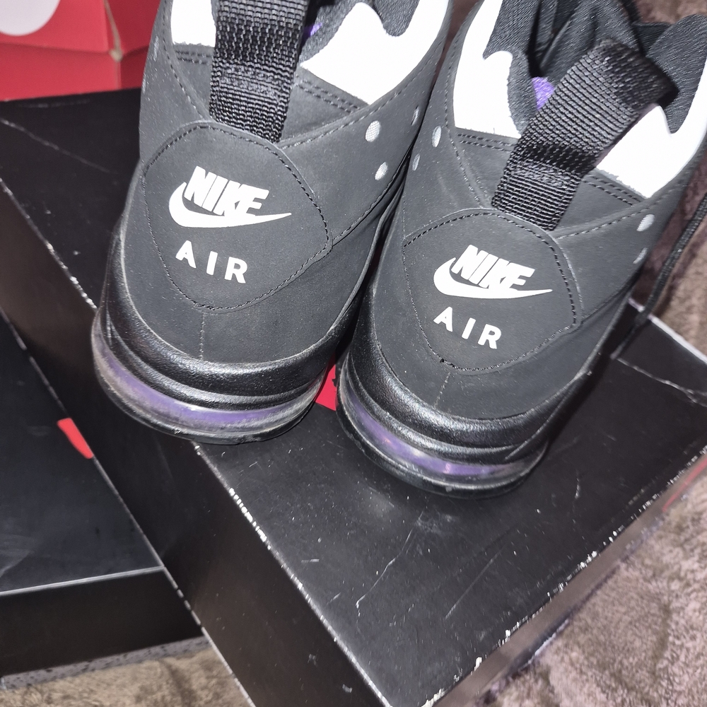 Nike Black & White Athletic Sneakers with Purple Accents - Picture 5 of 6